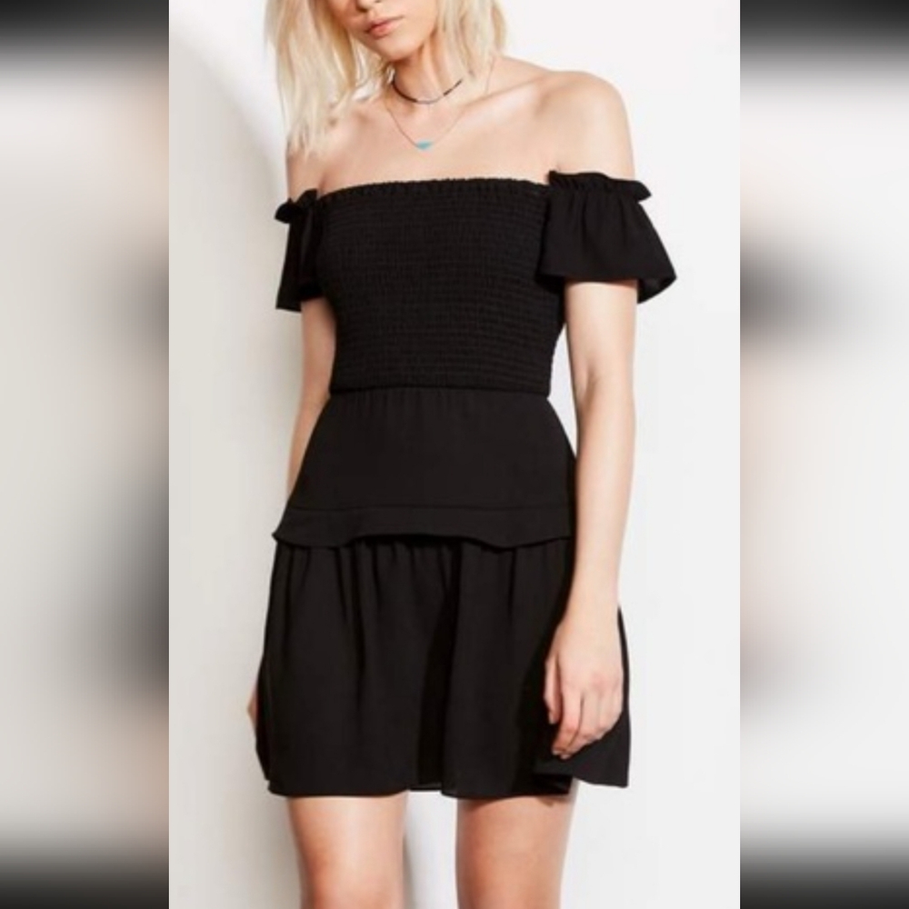 ALI & JAY Black Off-Shoulder Dress